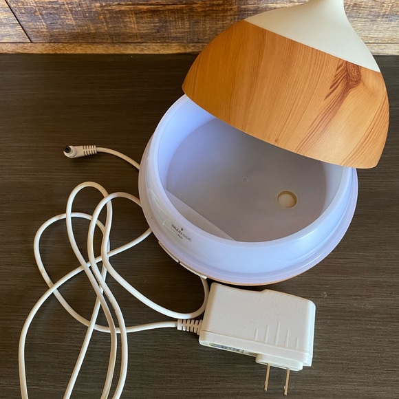 Essential Oil Diffuser Wood w/ Color Changing Light - Picture 2 of 11